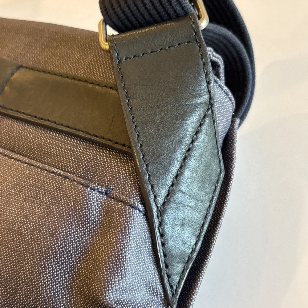Skagen Eric Messenger Bag Heathered Navy Nylon Leather Trim Large Zippers
